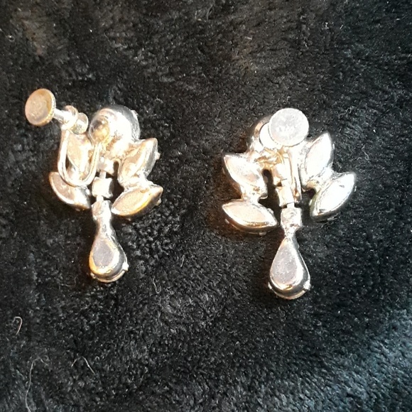 Earrings - Picture 3 of 4